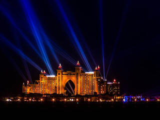 Abu Dhabi hotel light show